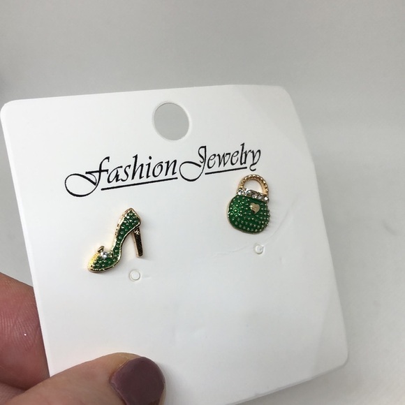 3/$25 Shoe and Bag Earrings Green and Gold Tone - Picture 7 of 10